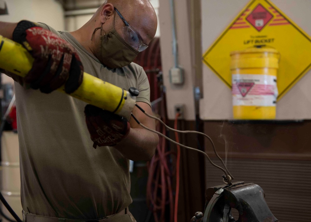 102nd IW Vehicle Maintenance