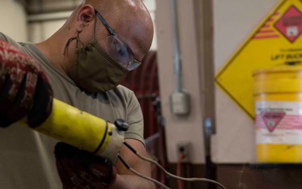 102nd IW Vehicle Maintenance