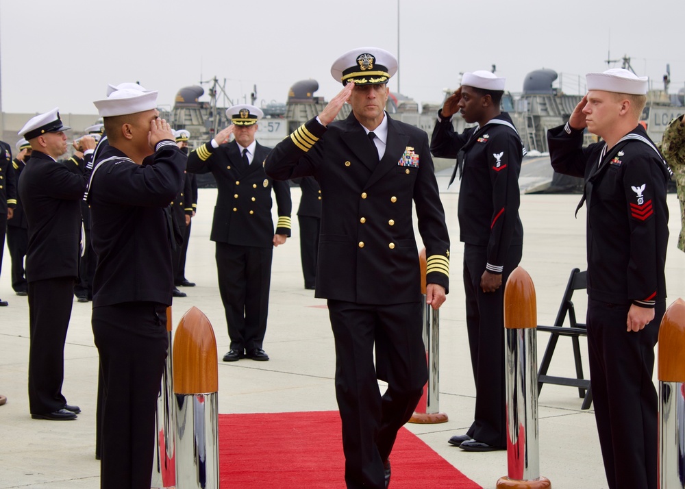 Assault Craft Unit 5 Holds Change of Command