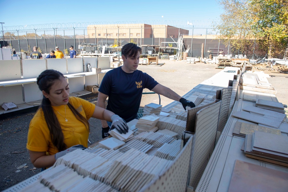 USS Dwight D. Eisenhower Sailors attend Navy Week in Santa Fe, New Mexico