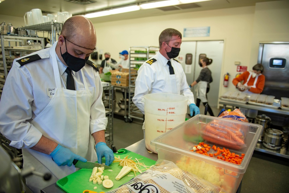 USS Dwight D. Eisenhower Sailors attend Navy Week in Santa Fe, New Mexico