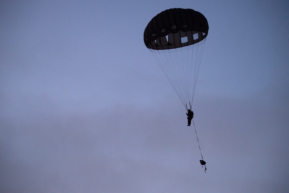 Air Force special warfare Airmen, Army aviators conduct joint airborne training at JBER