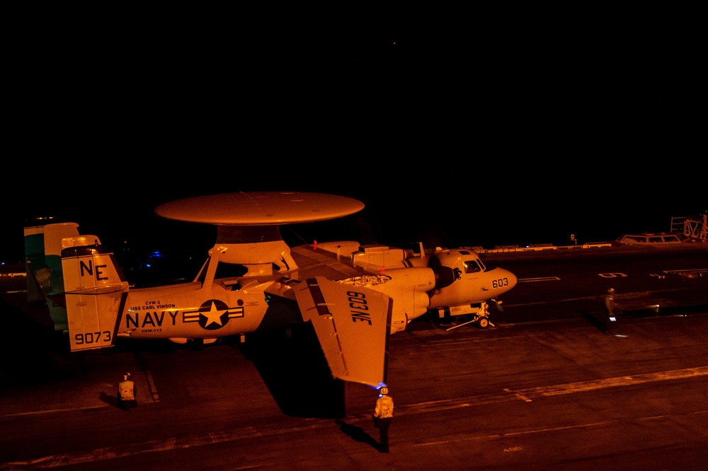 USS Carl Vinson (CVN 70) Conducts Night-Time Flight Operations