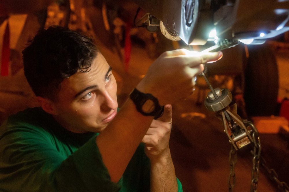 USS Carl Vinson (CVN 70) Sailors Conduct Maintenance in the Philippine Sea