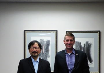 USARJ commander visits U.S. Consulate General in Sapporo