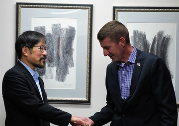 USARJ commander visits U.S. Consulate General in Sapporo