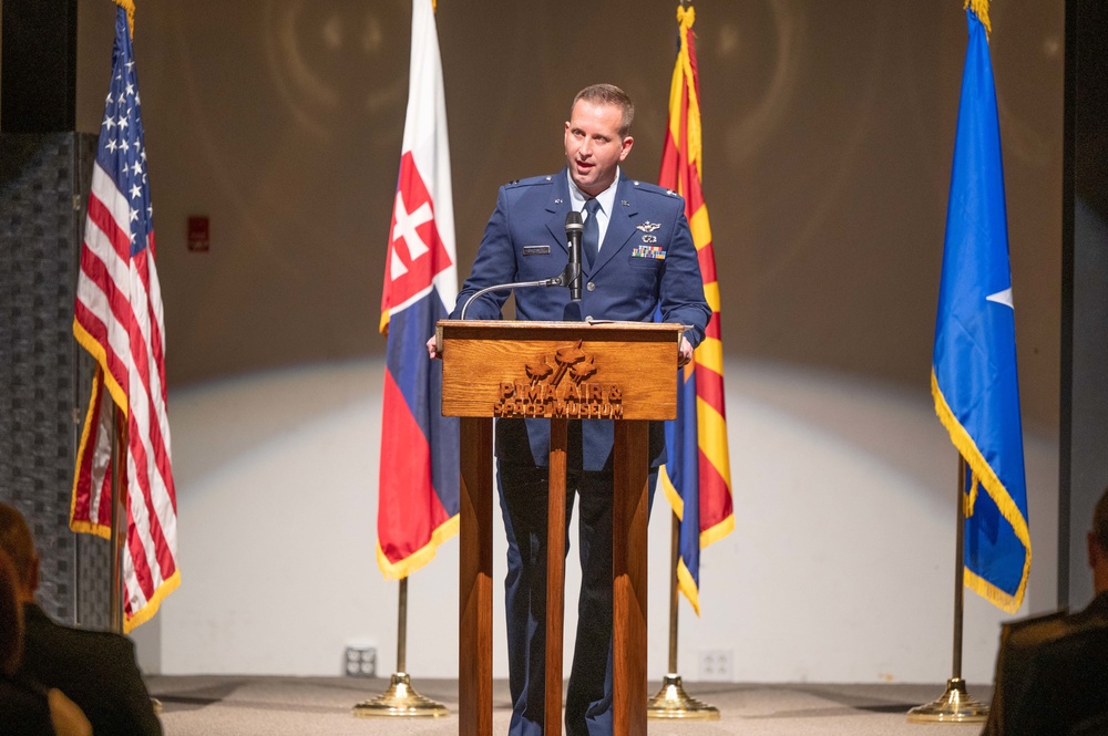 AZ Guard Graduates 1st Slovak F-16 Fighting Falcon Student Pilots