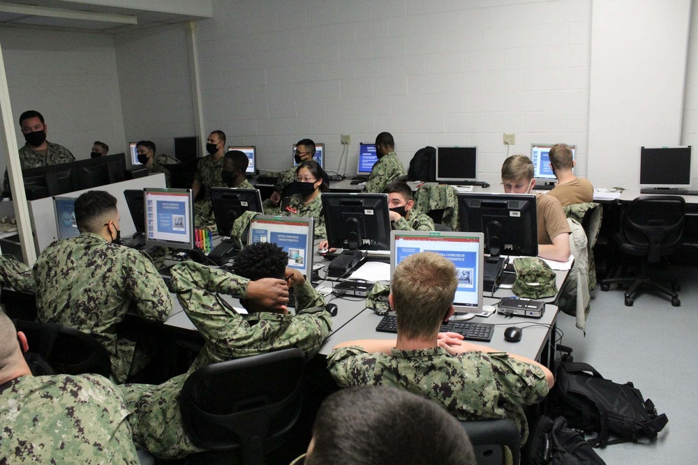 : Electronics Technician (ET) &quot;A&quot; School at Center for Surface Combat Systems Unit Great Lakes