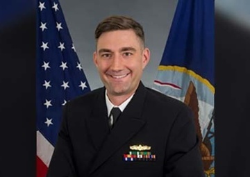 Meet the Navy Lieutenant Who’s a ‘Rising Star’ in Health Care IT