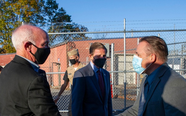 Deputy Secretary of Defense Tours SUBASE New London