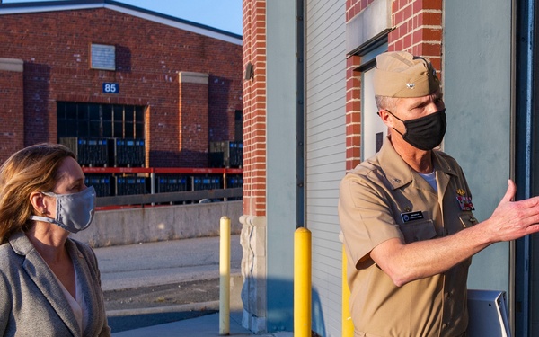 Deputy Secretary of Defense Tours SUBASE New London