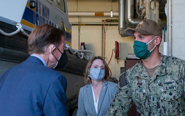 Deputy Secretary of Defense Tours SUBASE New London