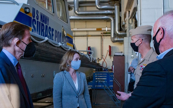 Deputy Secretary of Defense Tours SUBASE New London