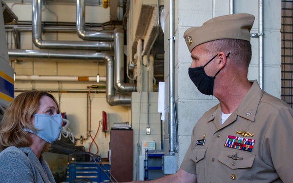 Deputy Secretary of Defense Tours SUBASE New London