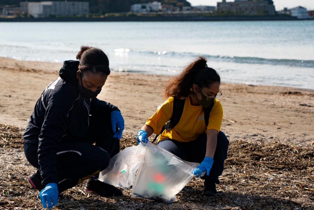 CFAY Sailors pick up trash at the annual Zushi Beach clean-up