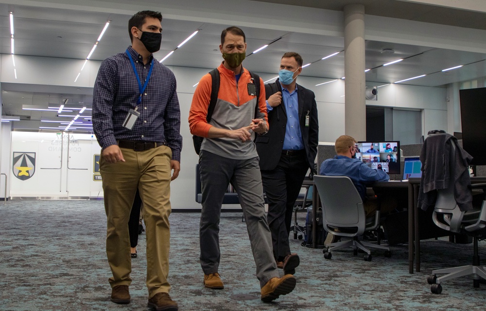 Military Deputy/Director, Army Aquisition Corps visits Army Futures Command