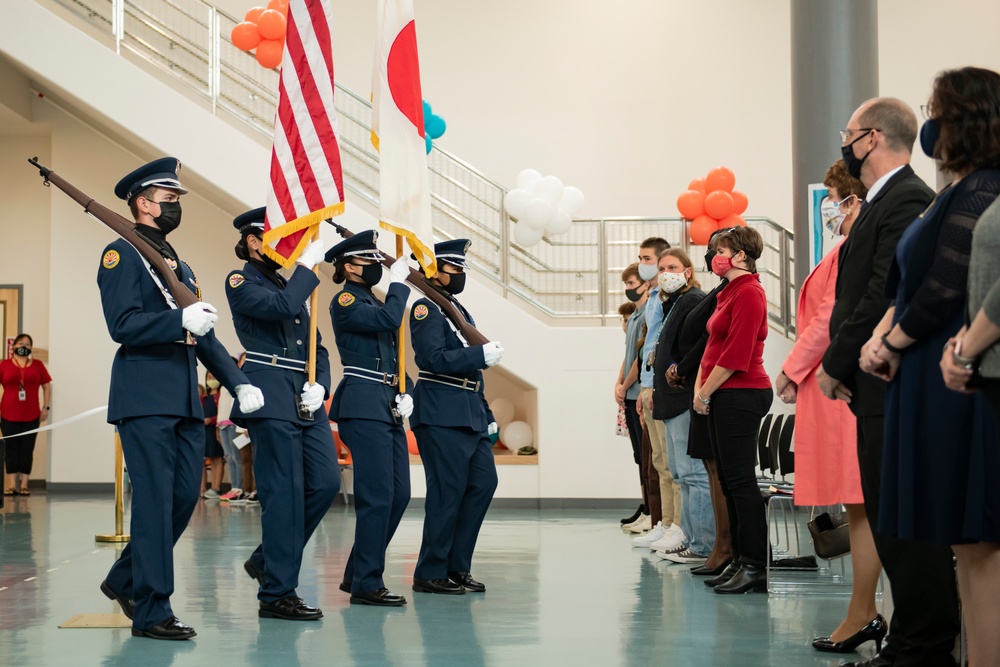 Bob Hope Elementary opens with ribbon cutting ceremony