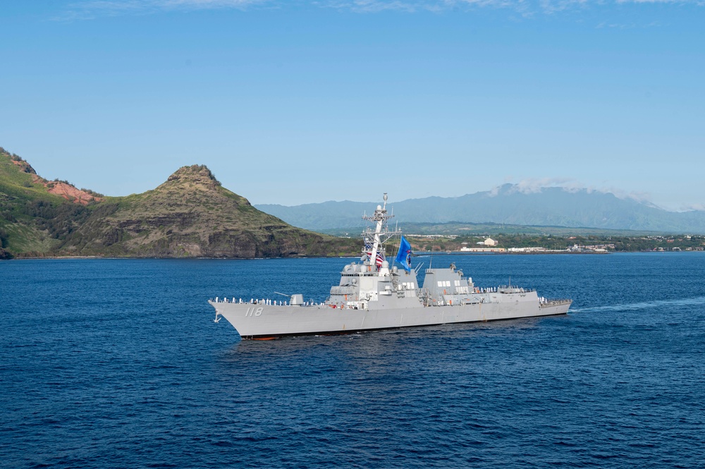 Future USS Daniel Inouye Honors the Islands While Transiting to New Home