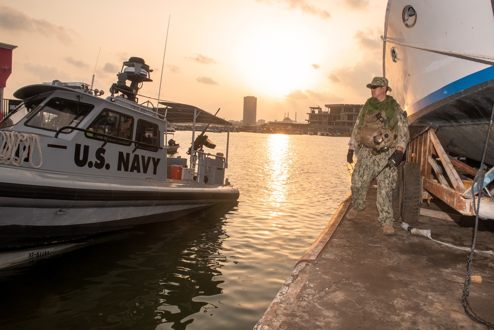 MSRON 10 patrols Gulf of Tadjoura