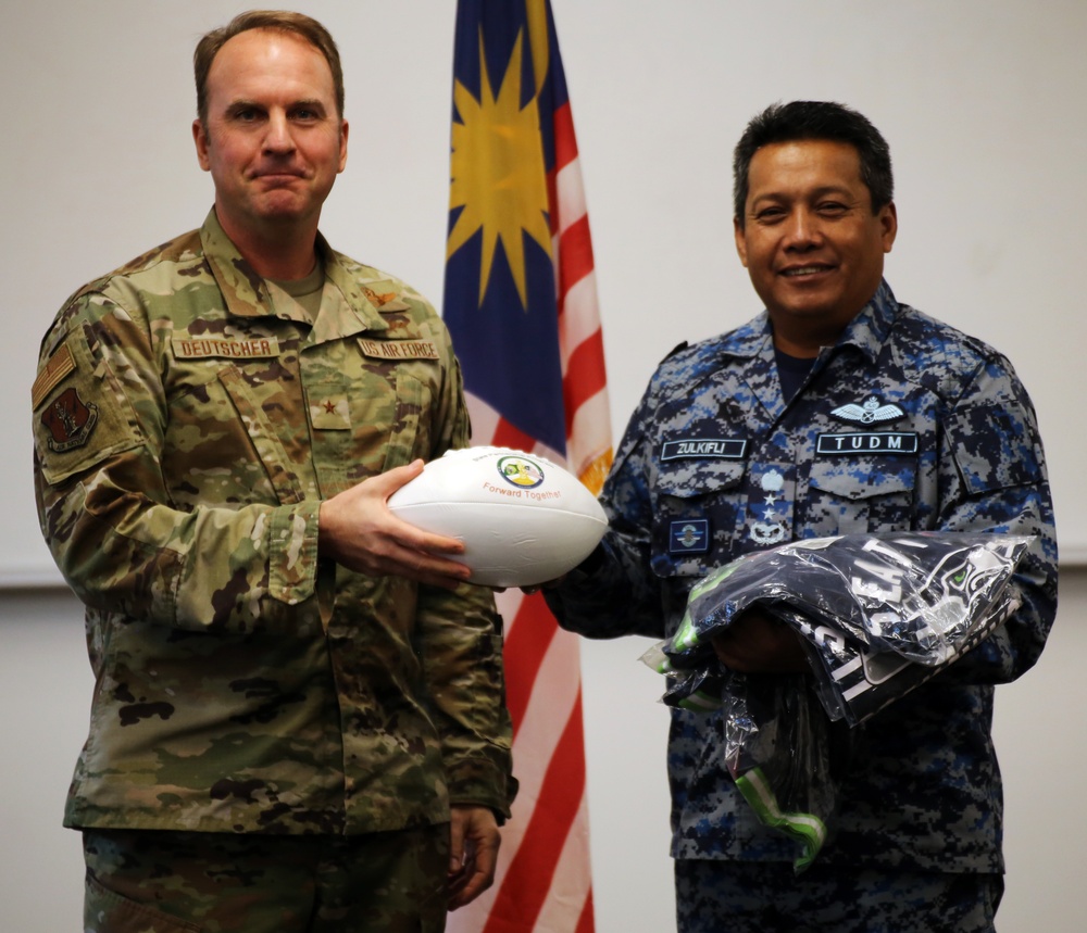 Washington Air National Guard and Royal Malaysian Air Force move forward together during 4th Airmen to Airmen talks