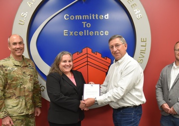 MDA recognizes Huntsville Center project manager