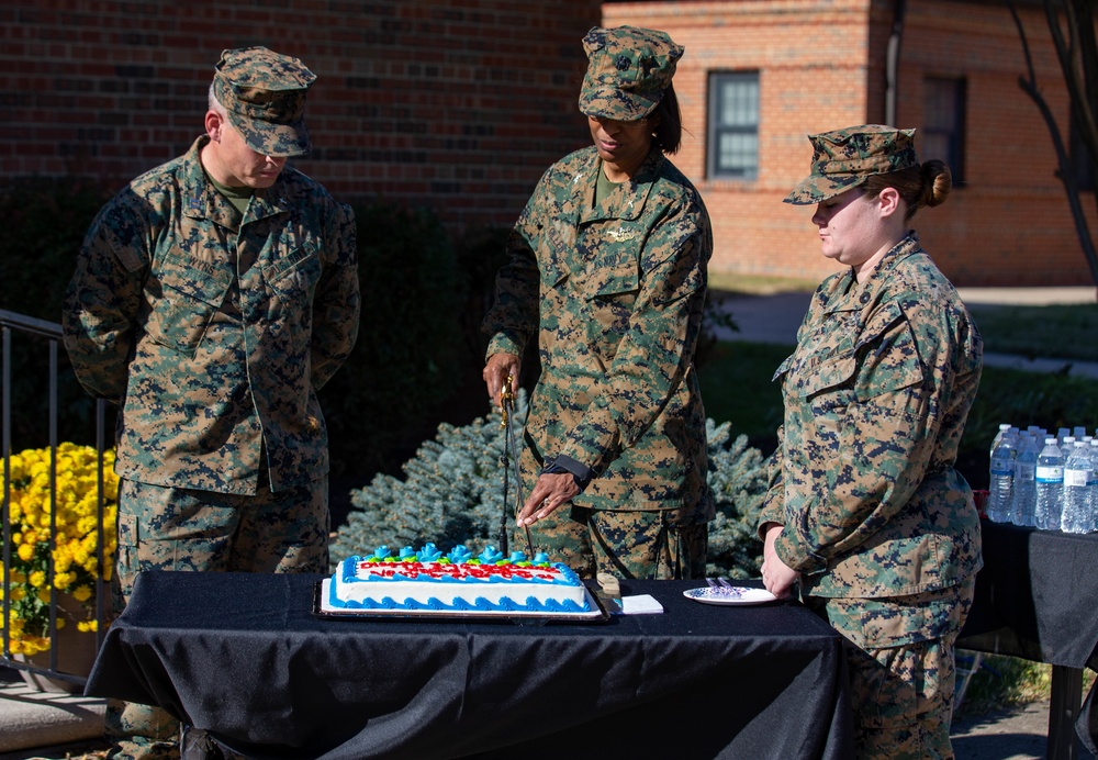 246th Navy Birthday cake cutting ceremony