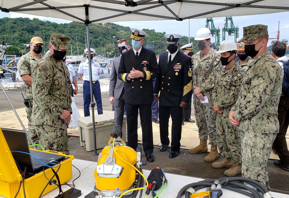 MDSU 2 Sailor Describes Diving Equipment to 4th Fleet Commander and Acting Deputy Chief of Mission U.S. Embassy Panama During Salvage Site Visit