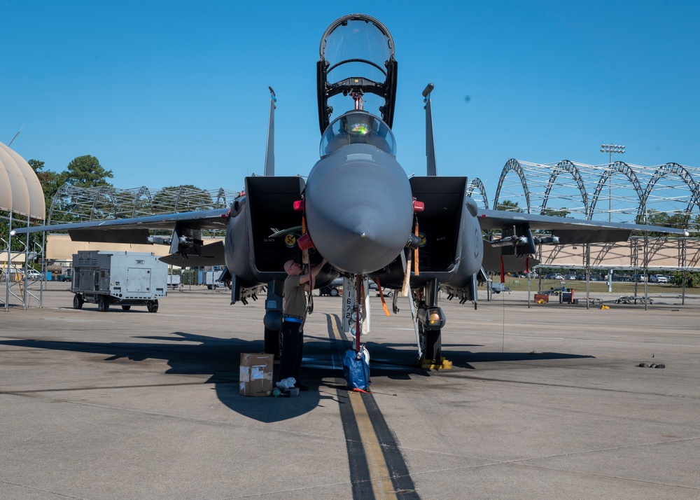 SJAFB Airmen Maintain F-15E Strike Eagles on the Flight Line
