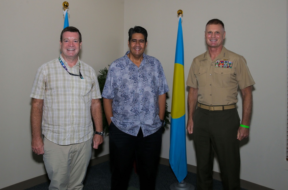 COMMARFORPAC Visits Palau