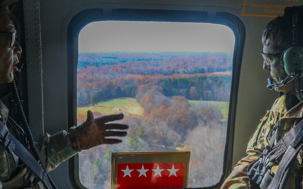 FORSCOM General visits Fort Campbell