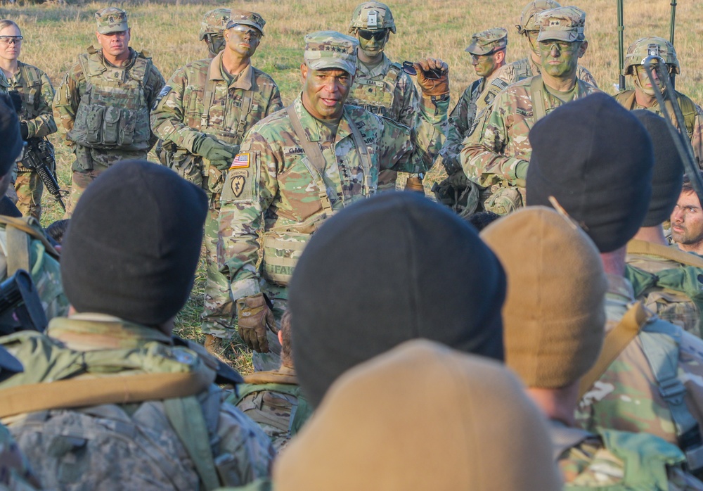 FORSCOM General speaks to Screaming Eagles