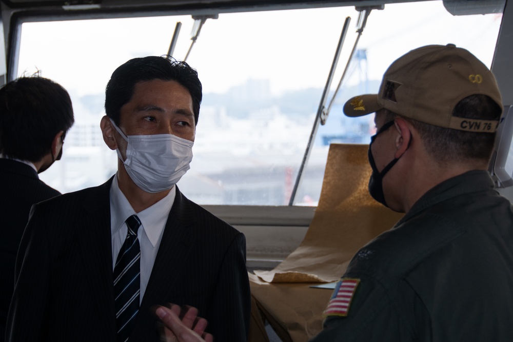 USS Ronald Reagan Hosts Japanese Deputy Director General