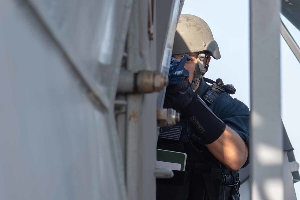 USS Higgins VBSS drills