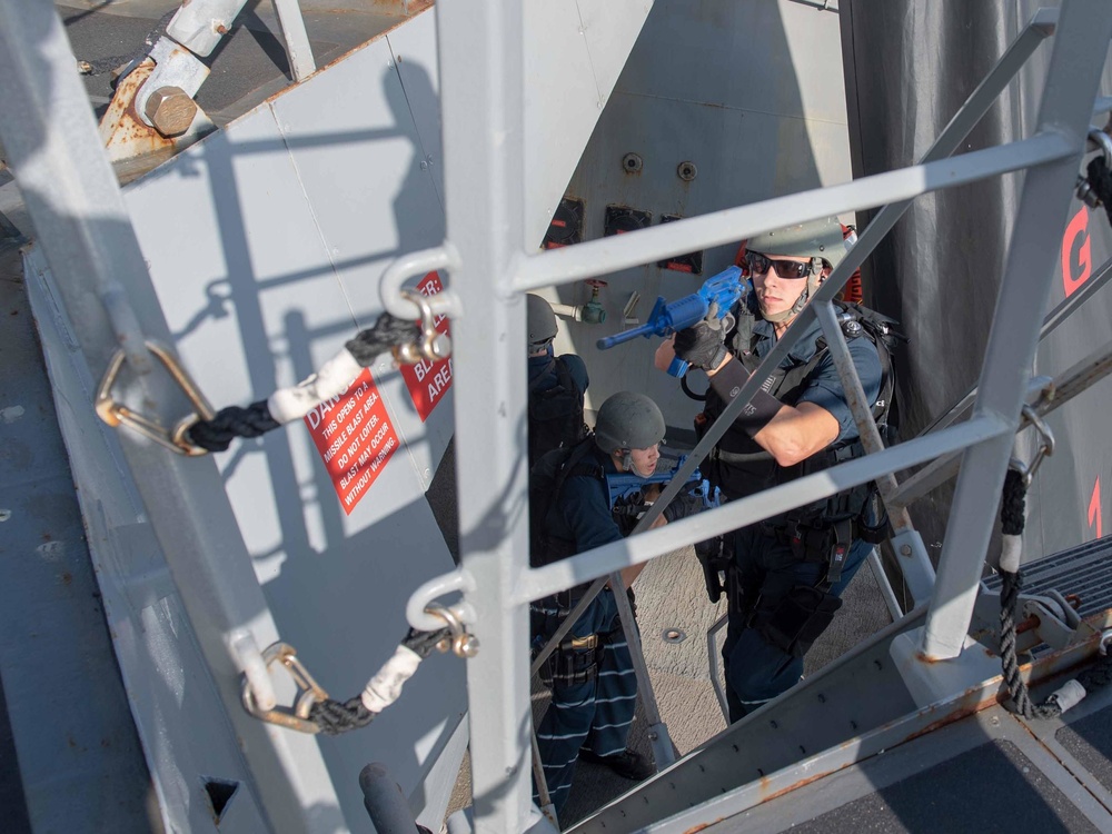 USS Higgins VBSS drills