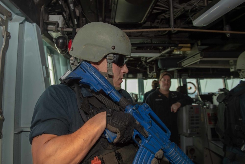 USS Higgins VBSS drills