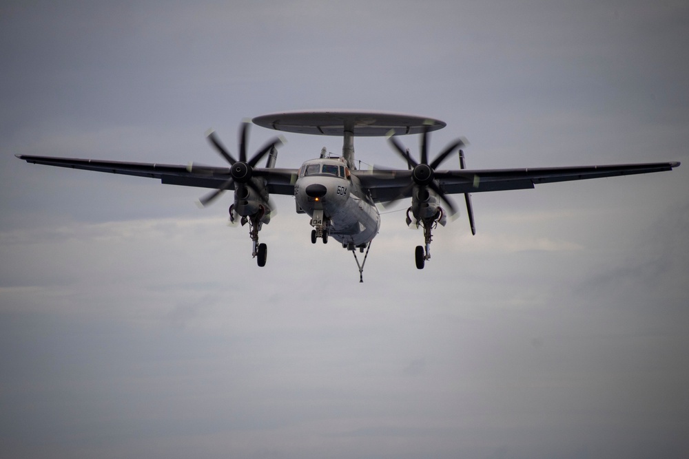 USS Carl Vinson (CVN 70) Conducts Flight Operations in Philippine Sea