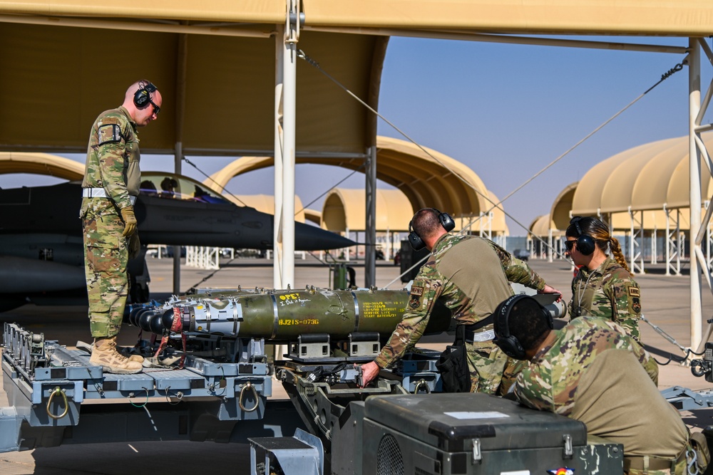 176th EFS trains integrated combat turns