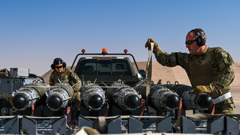 176th EFS trains integrated combat turns