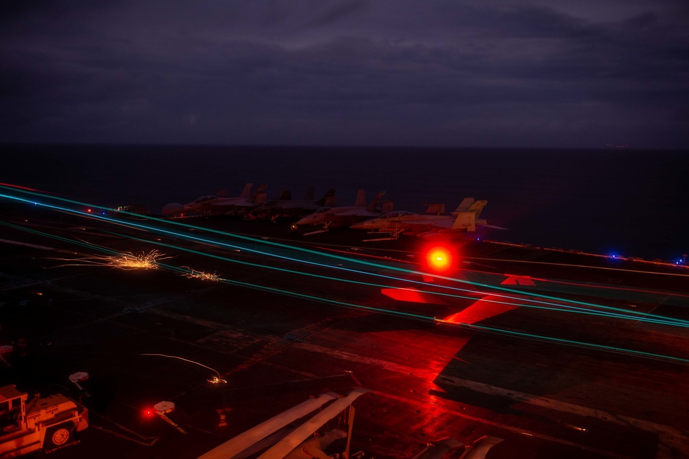 USS Carl Vinson (CVN 70) Conducts Night-Time Flight Operations