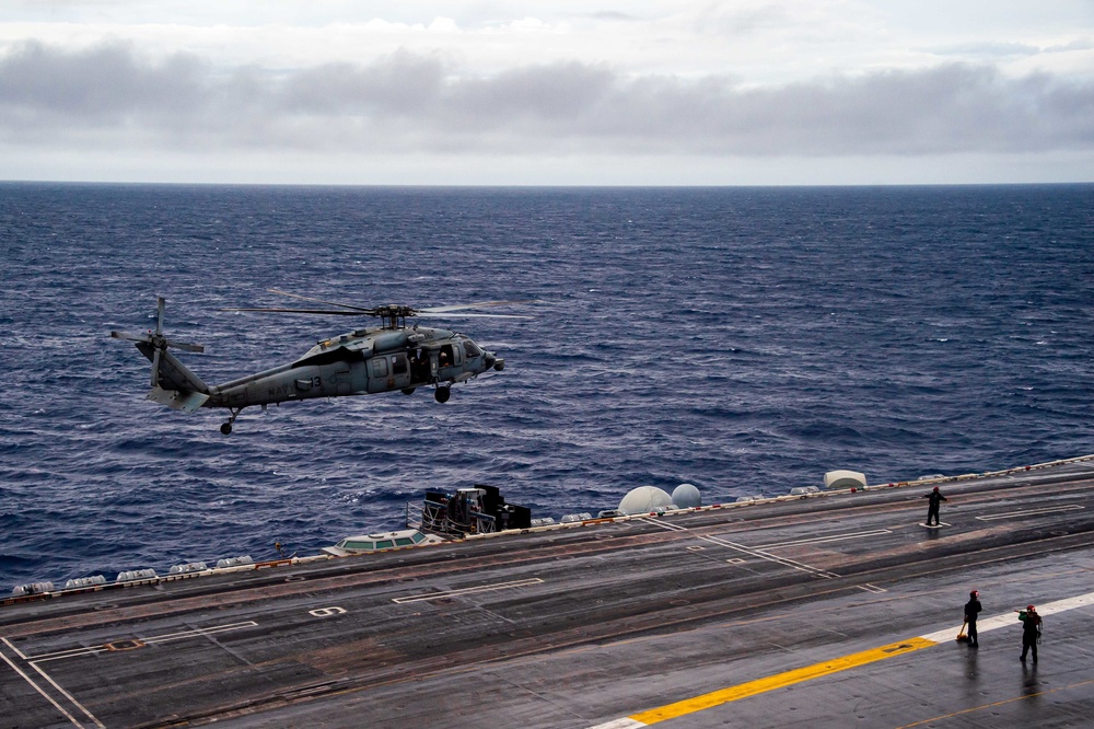 USS Carl Vinson (CVN 70) Conducts Flight Operations in Philippine Sea