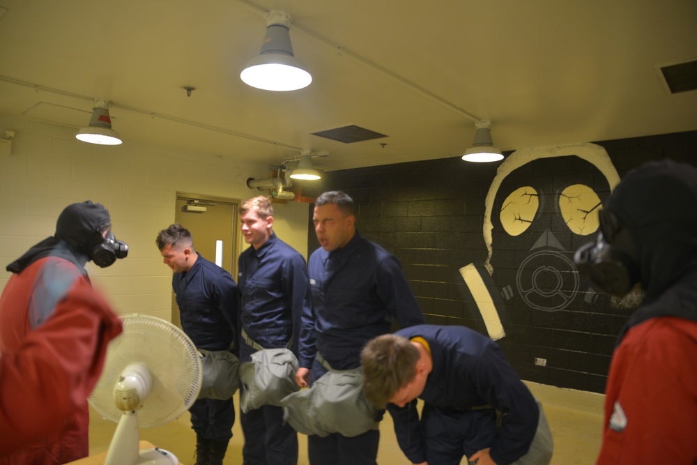 Damage Controlmen (DC) &quot;A&quot; School Confidence Chamber at Surface Warfare Engineering School Command (SWESC) Great Lakes.