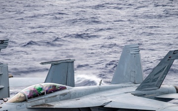 USS Carl Vinson (CVN 70) Conducts Flight Operations in Philippine Sea During Large-Scale Joint Rehearsal