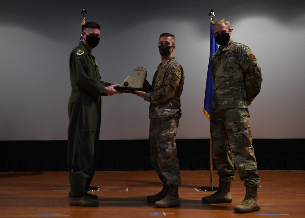 5th Bomb Wing Quarterly Awards