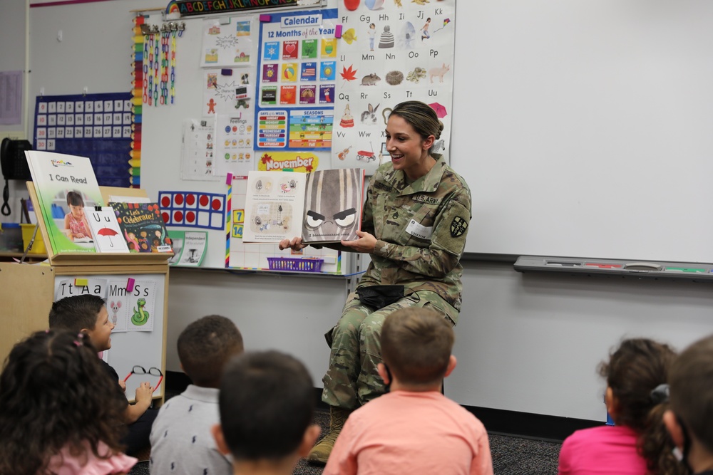 Army Reserve Medical Command Soldier participates in Great American Teach-In