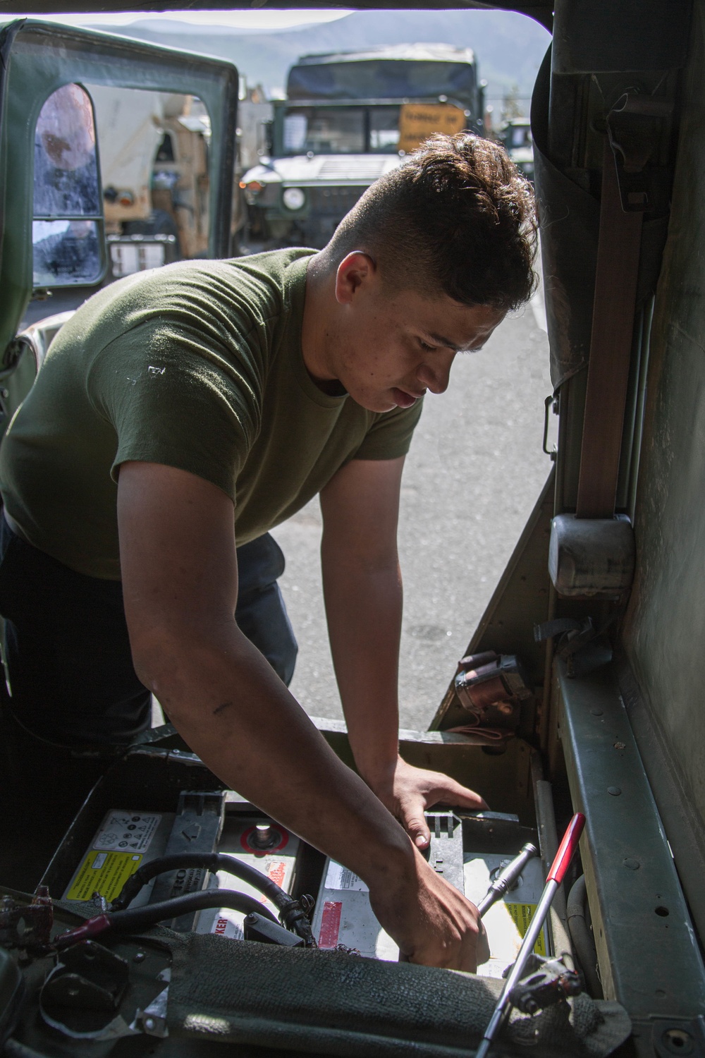 Maintenance Support Team Helping 11th Marines