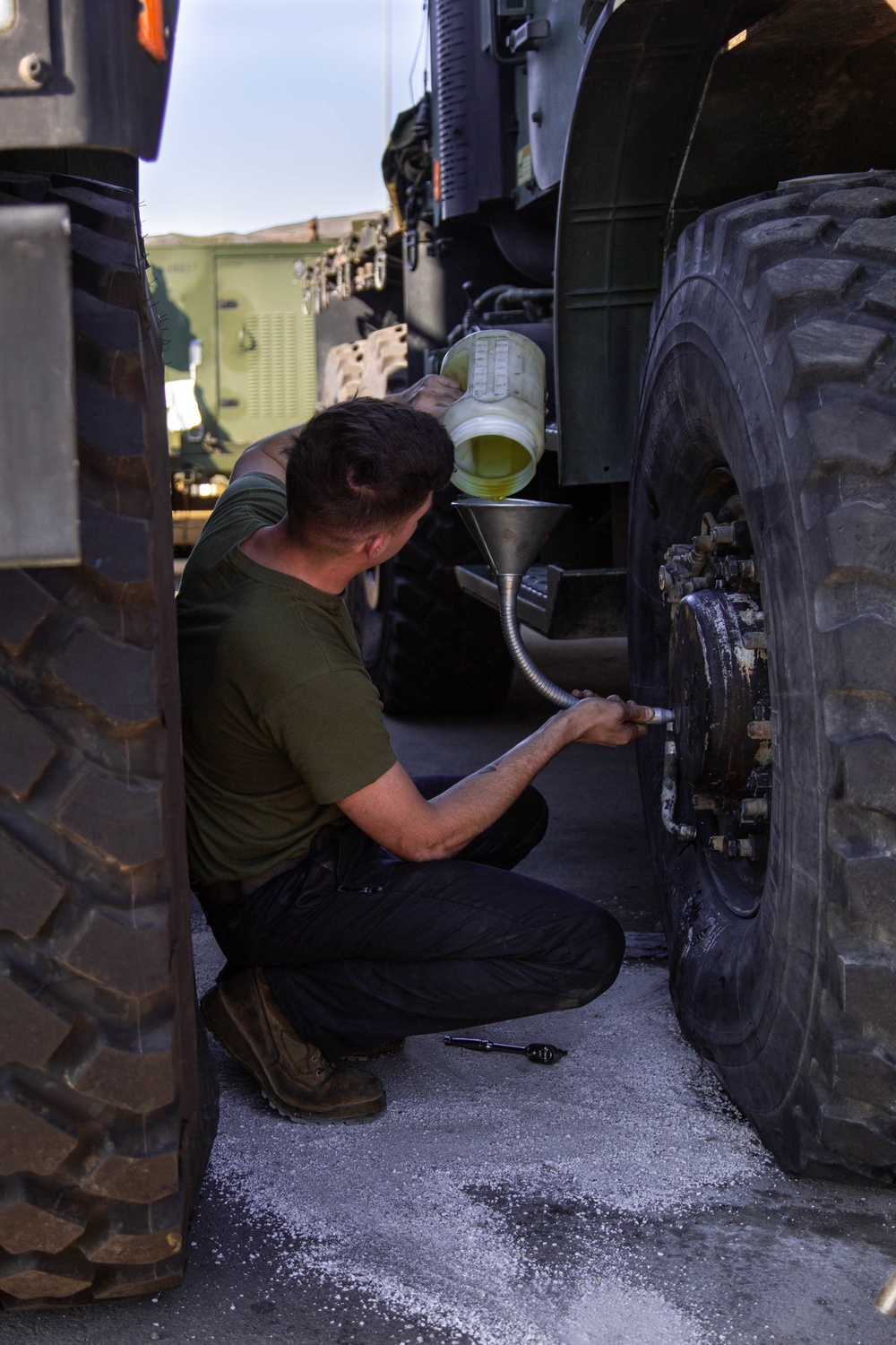 Maintenance Support Team Helping 11th Marines