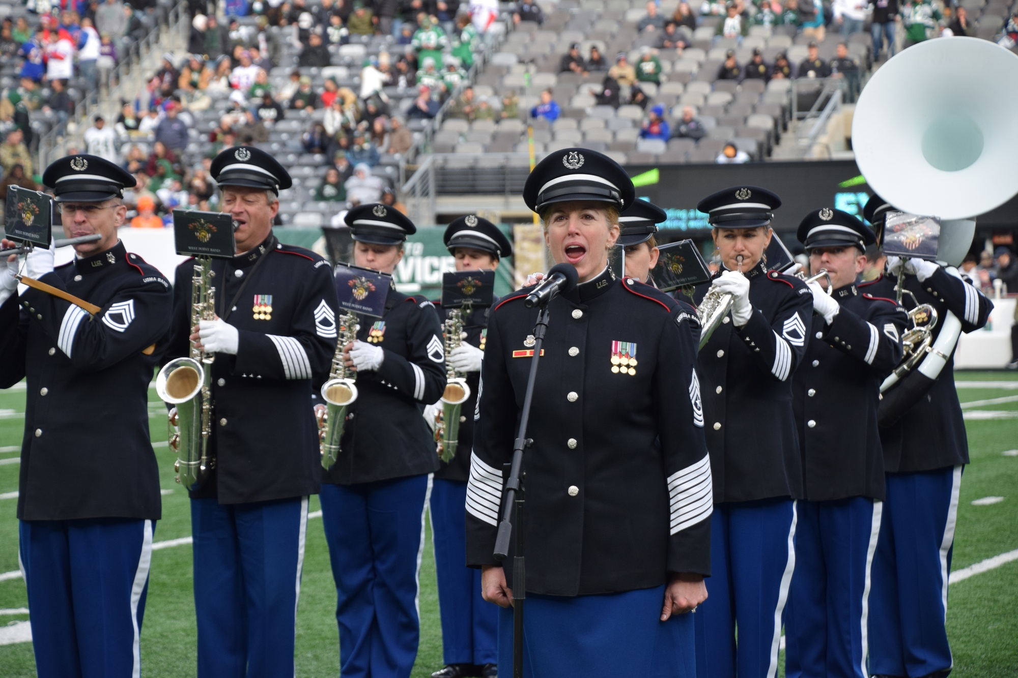 Military enlistment ceremony kicks off New York Jets game