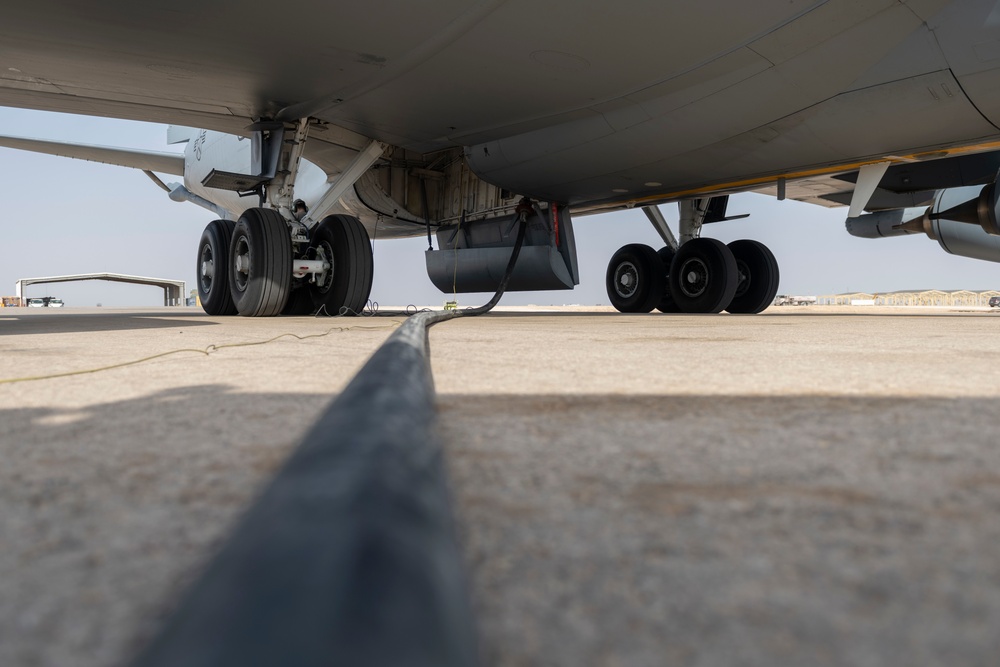 332nd ELRS refuels tanker