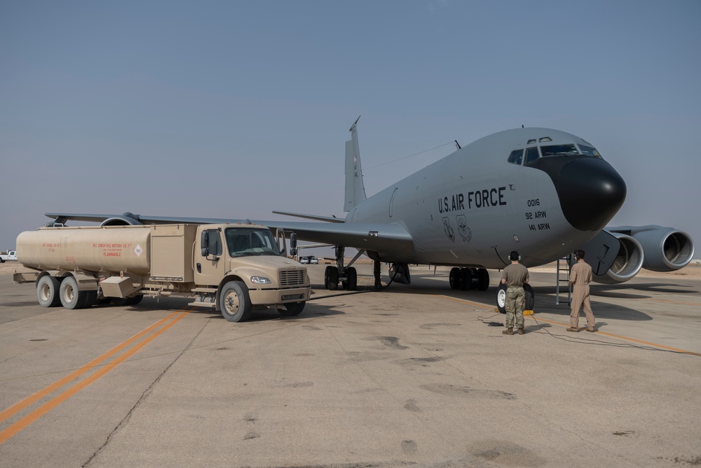 332nd ELRS refuels tanker