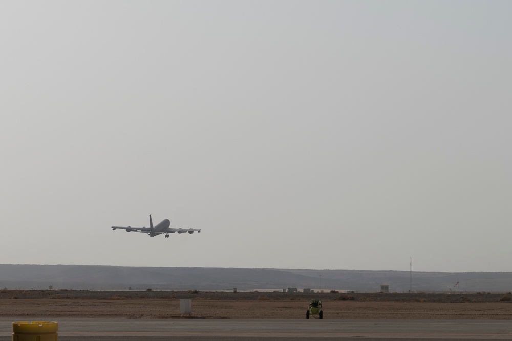 332nd ELRS refuels tanker